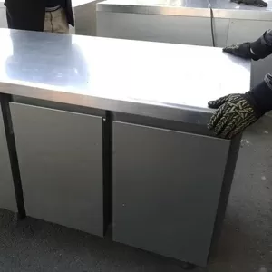 Продам двухдверный холодильный стол бу Zanussi 