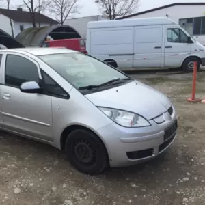 Разборка Шрот запчасти оригинал б/у Mitsubishi Colt 5D