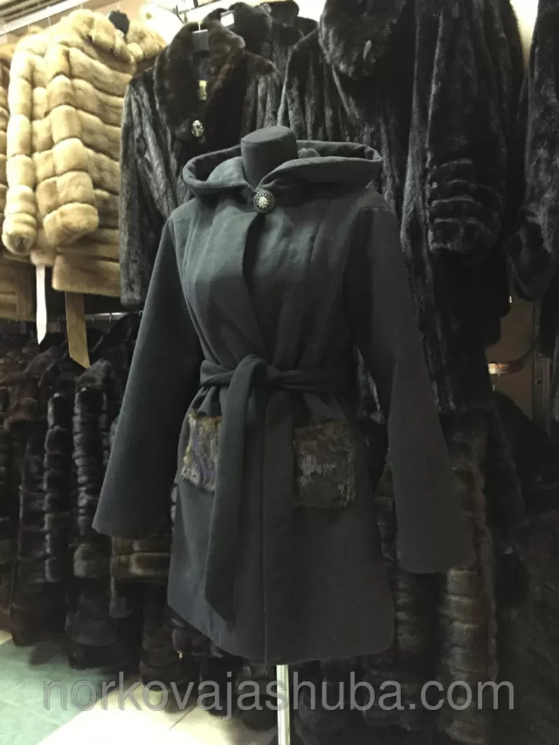Шикарное кашемировое пальто с декоративными норковыми карманами 3