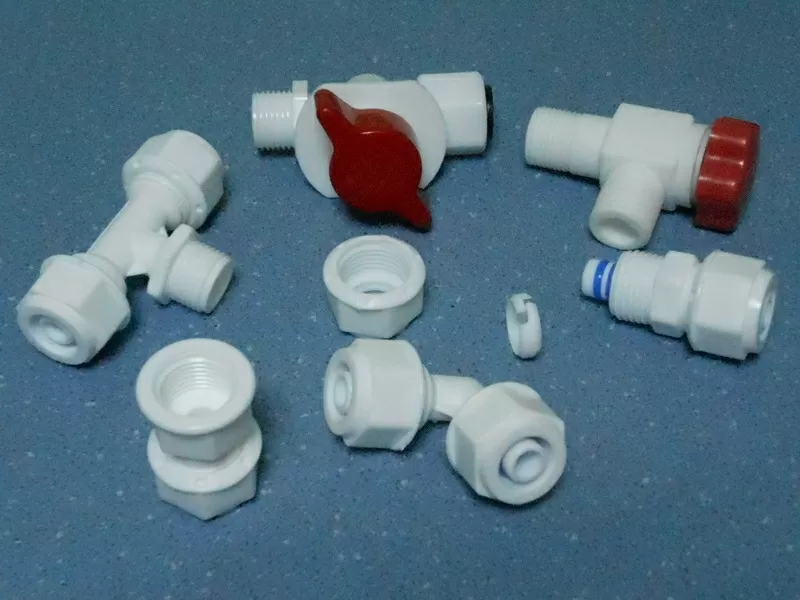 Пластиковые  фитинги для металлопластиковой трубы. 2