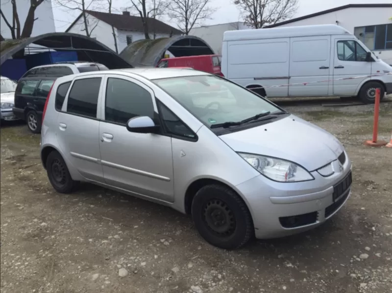 Разборка Шрот запчасти оригинал б/у Mitsubishi Colt 5D